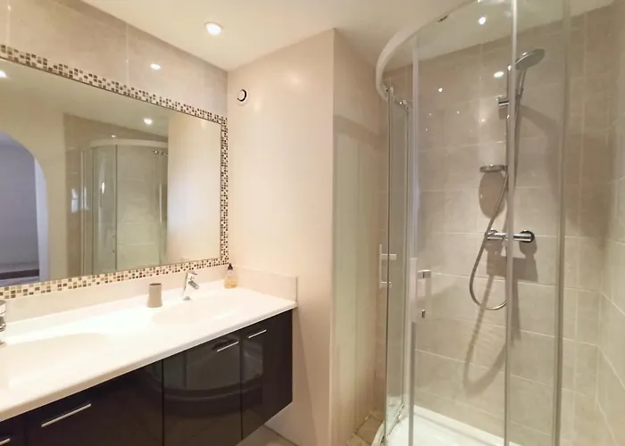 Viva Riviera 2 Bedrooms 2 Bathrooms Rue Florian